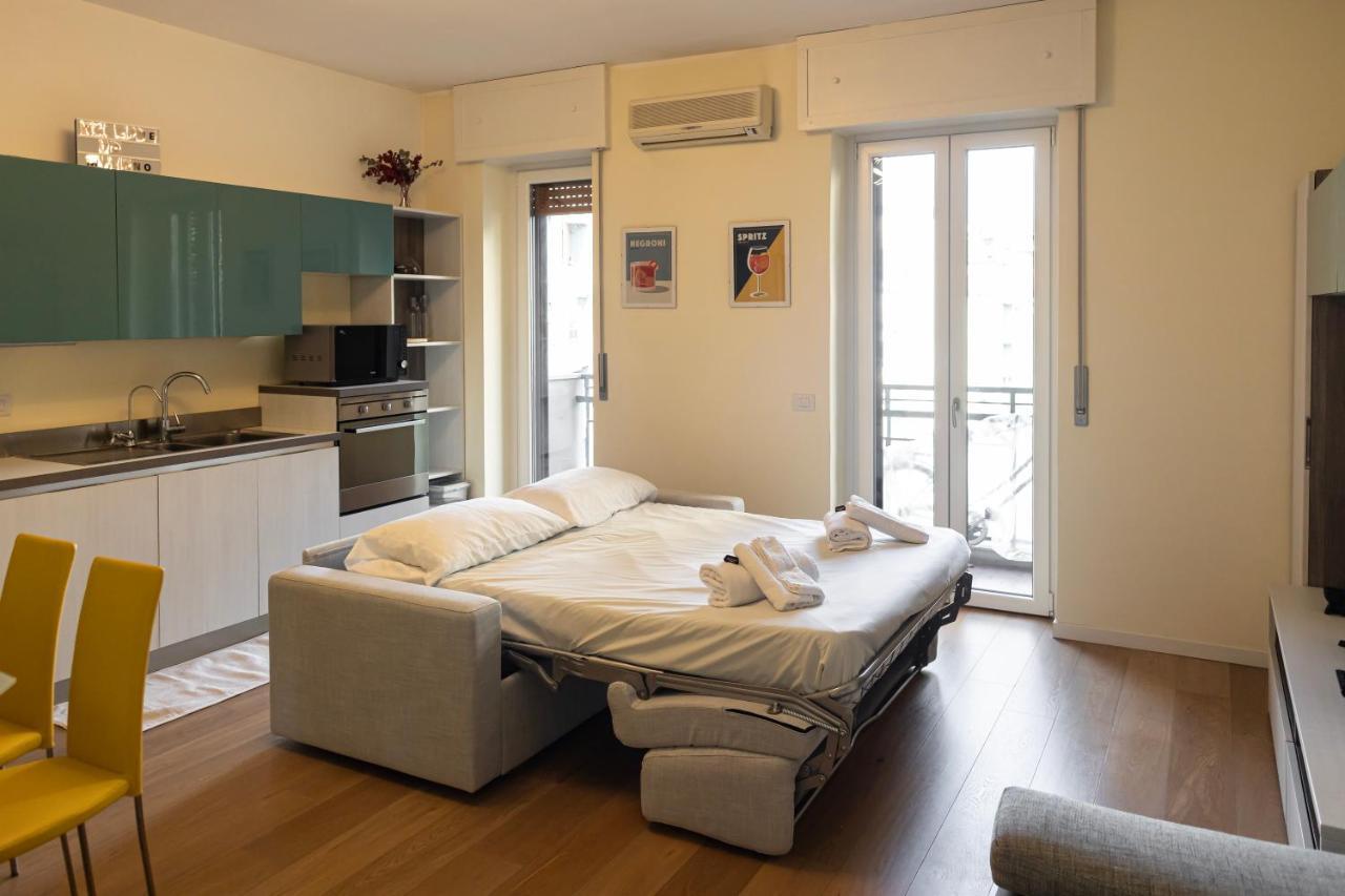 Bilocale Moderno Ed Esclusivo Apartment Milan Exterior photo